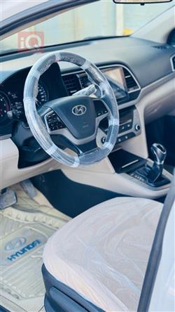 هیوندای ئەلەنترا